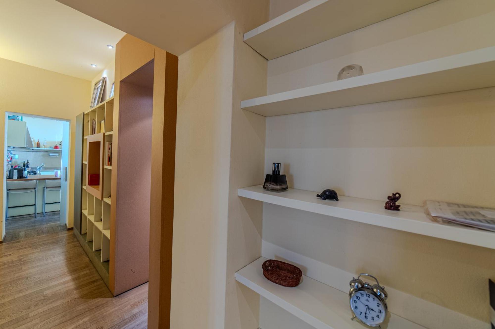 Charming With Scenic Views In Apartment *