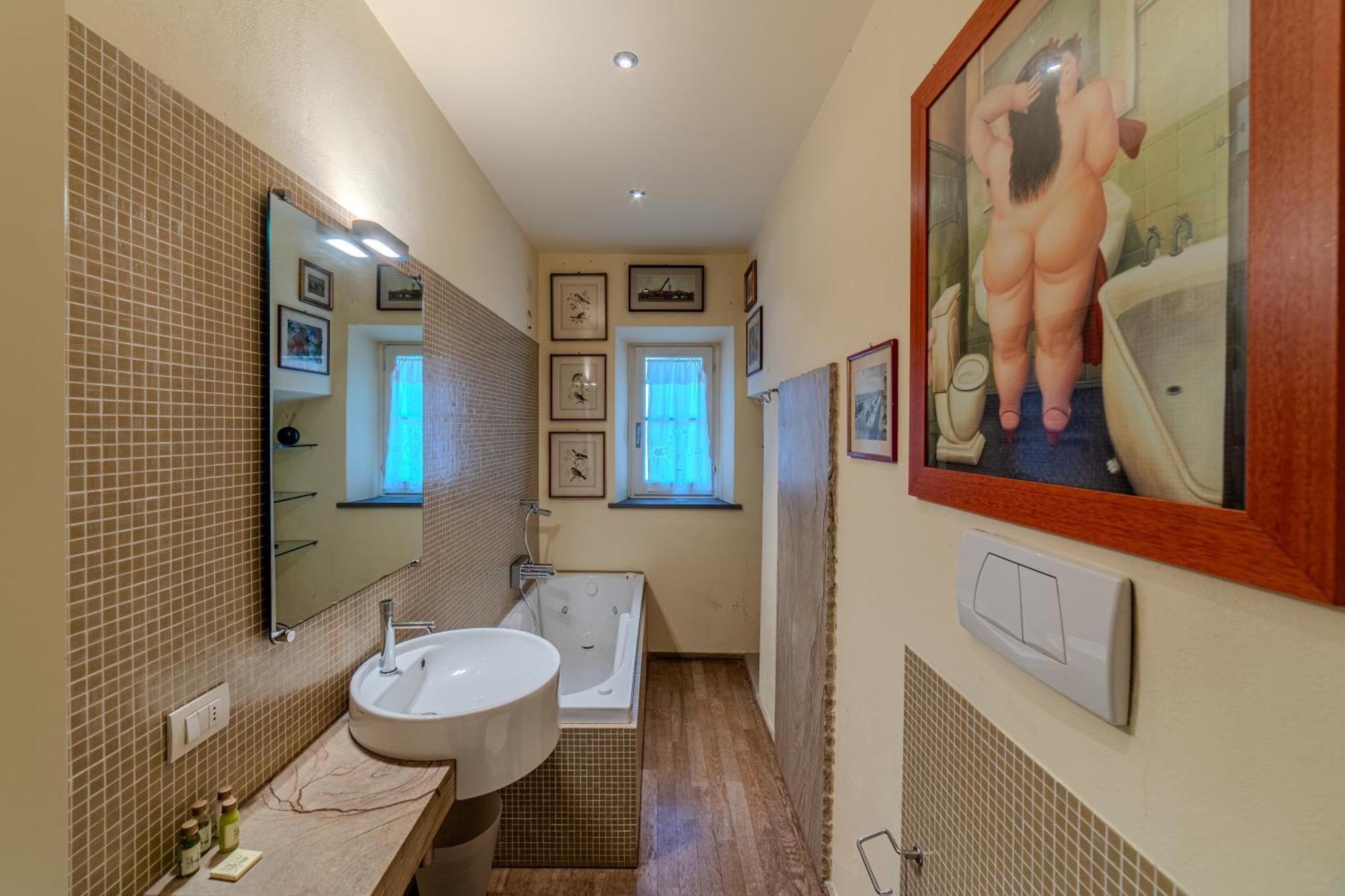 Apartment Charming With Scenic Views In
