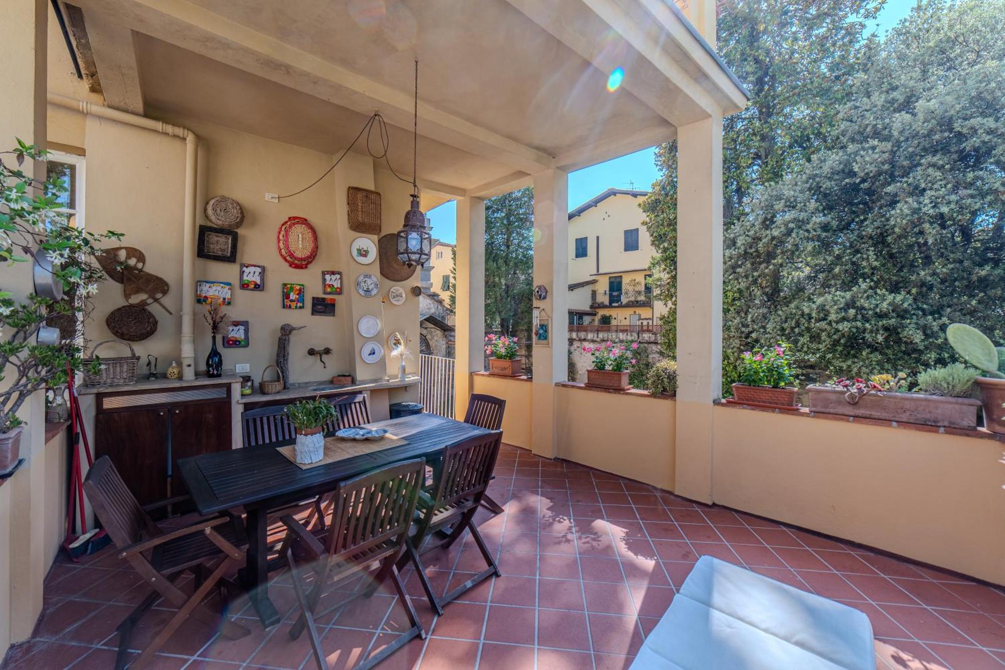 Apartment Charming With Scenic Views In