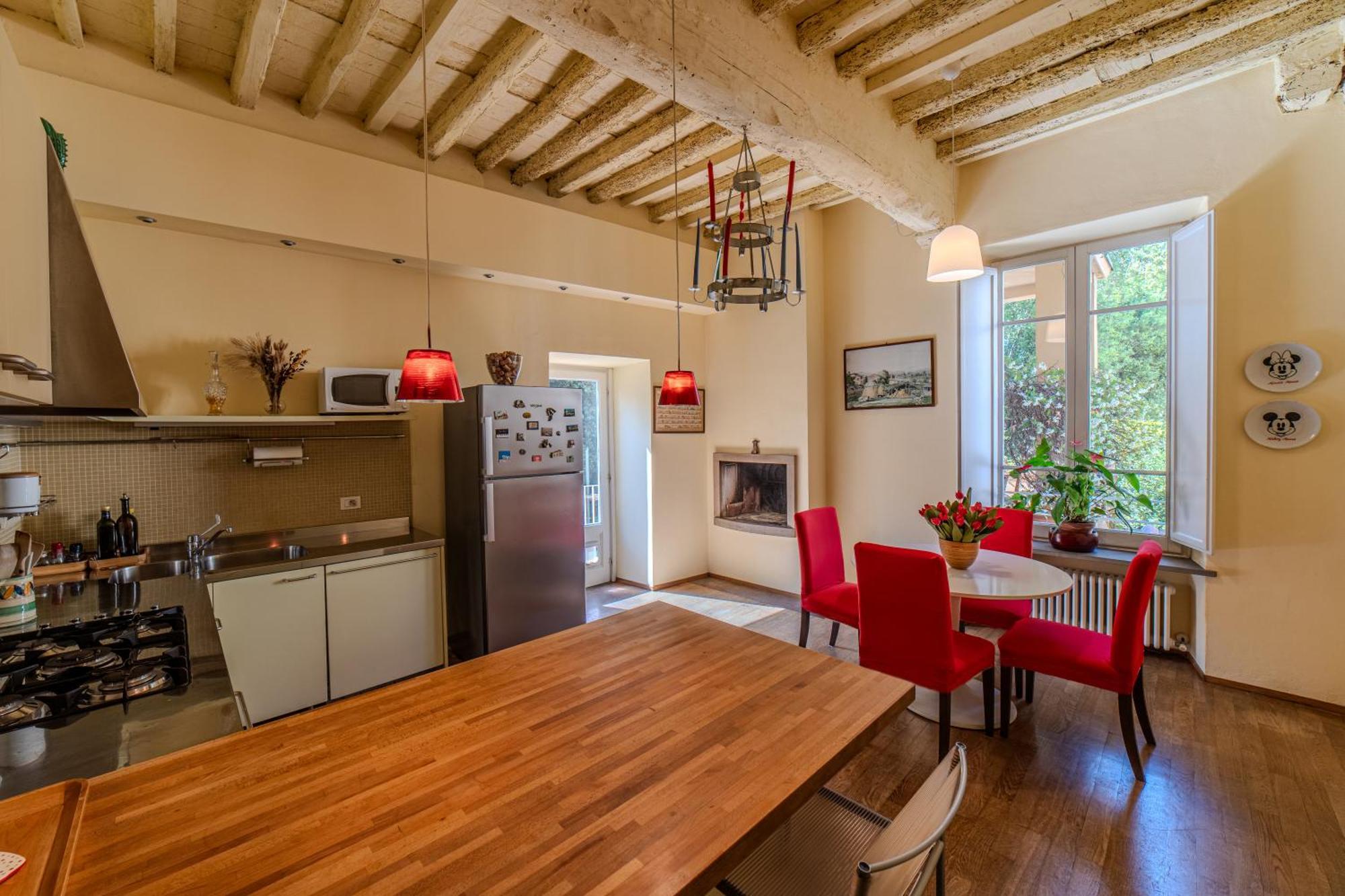 Apartment Charming With Scenic Views In Lucca